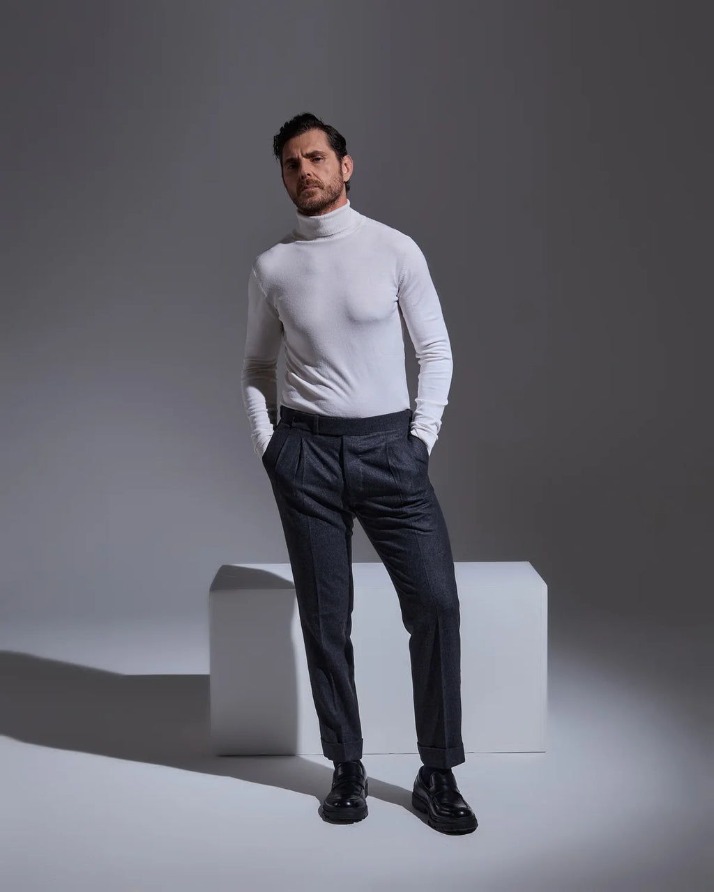 Gray wool & cashmere trousers
