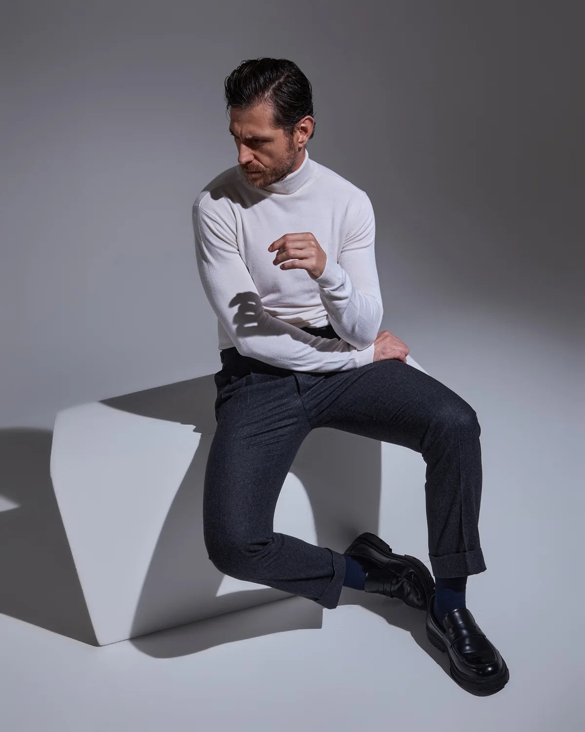 Gray wool & cashmere trousers