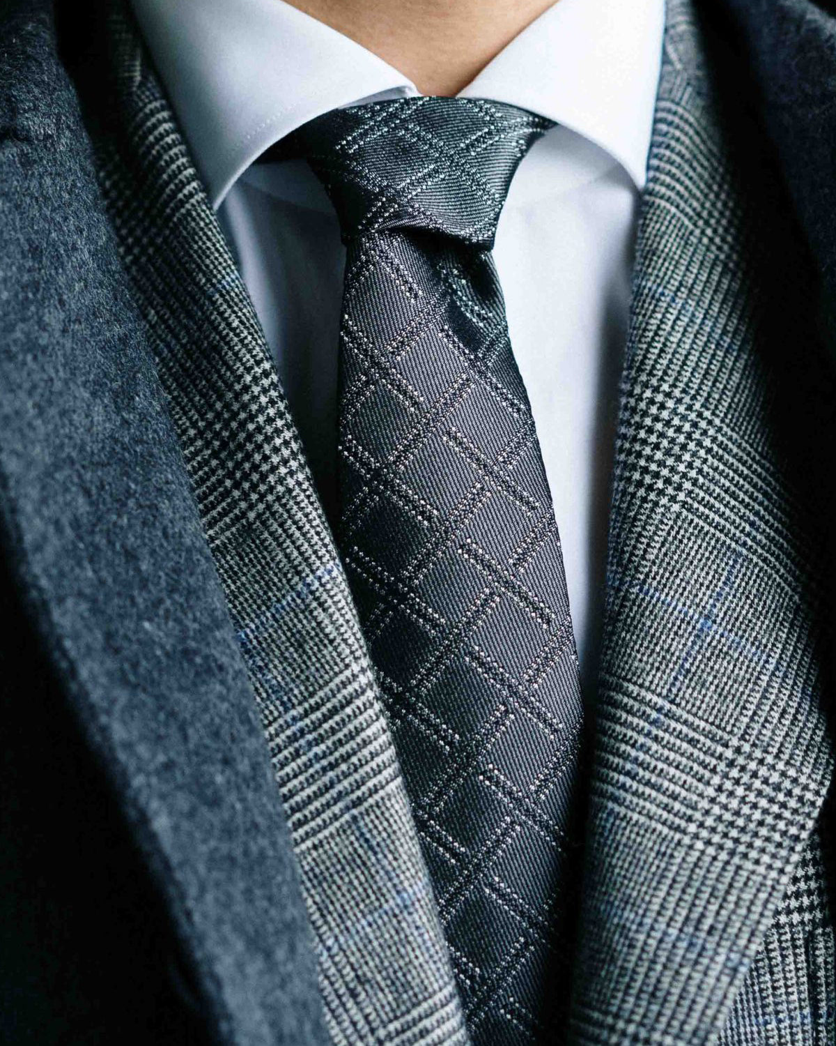 Gray 6 folds tie