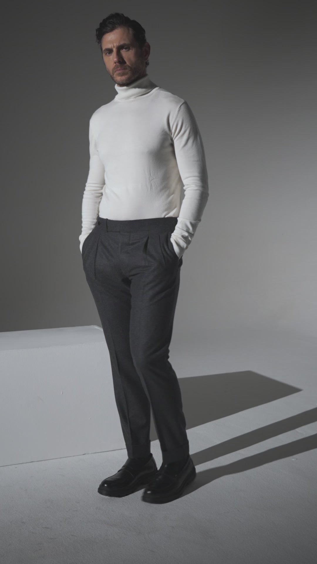 Gray wool & cashmere trousers